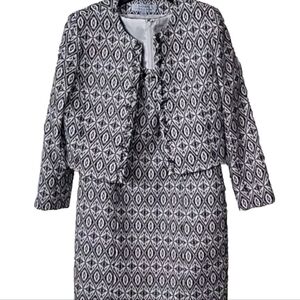 Tahari 2pc Black& white jacket & Skirt -EUC